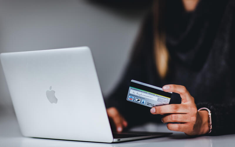¿Cuál es el precio de los cursos en Udefe.com?
